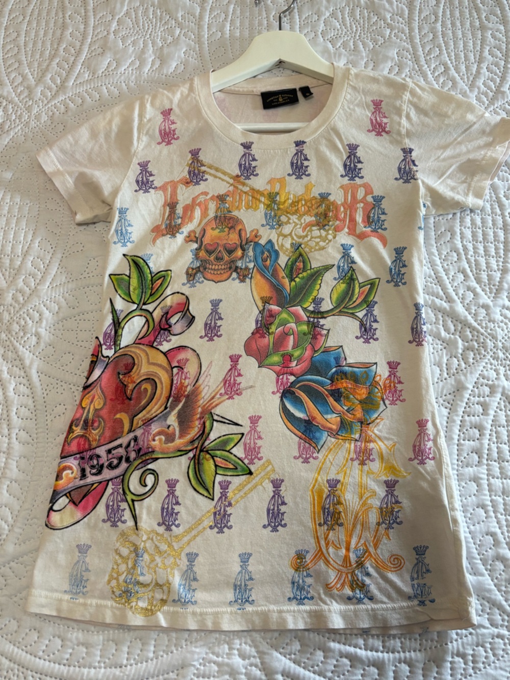 Christian Audigier Y2K Women’s Flocked Graphic Tee Roses Skull Keys White Size S